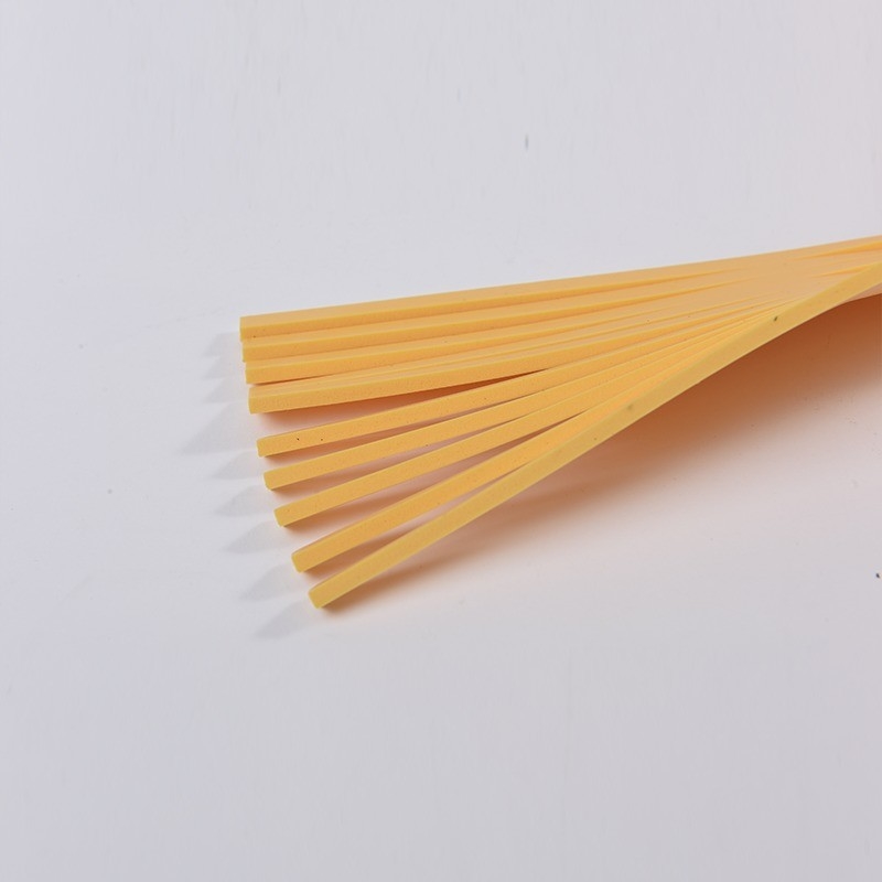 Hoog elastisch geel 8 mm slijppers snijden Ejectie spons rubber slot rubber platte multiplex staal regel slijppers snijden