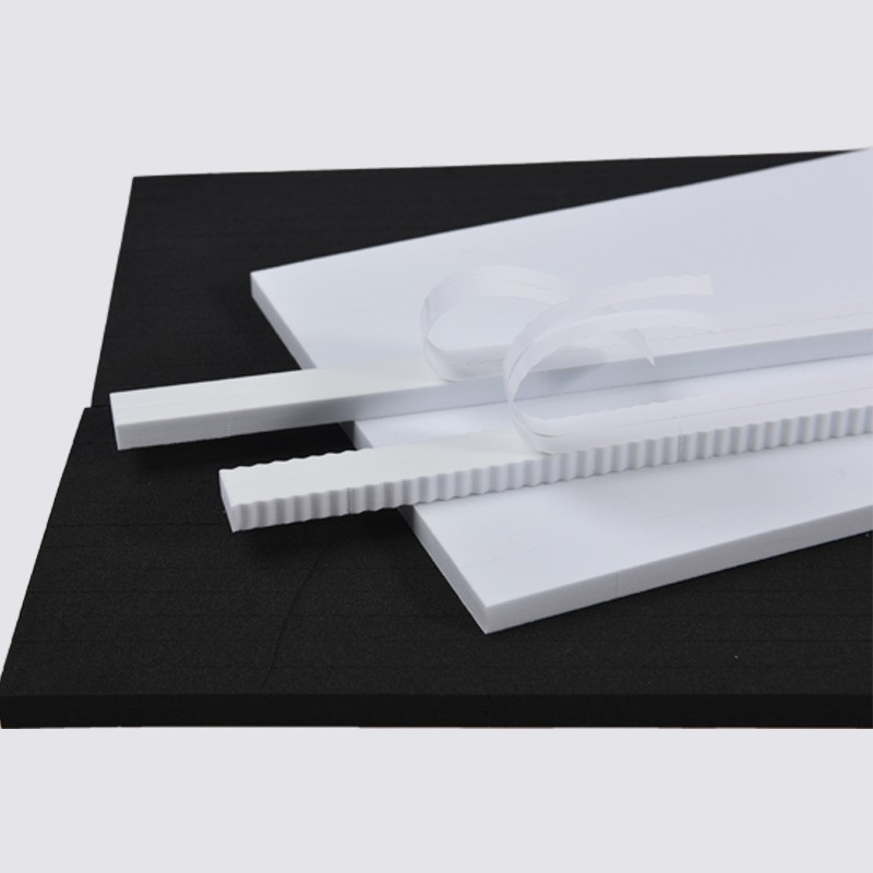 Ejectie rubber spons voor die board maken en snijden vorm om glad papier te garanderen