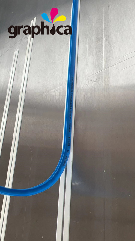 Zwarte persplaat Materiaal Creasing Matrix voor die Cutting 0.3x1.2mm Punching Time 000-100