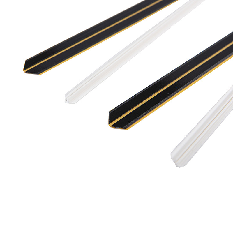 0.5*1,5 mm op persplaat gebaseerde krullende matrix voor een matrassnijmachine van PVC-plaat